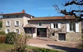 Detour En Beaujolais